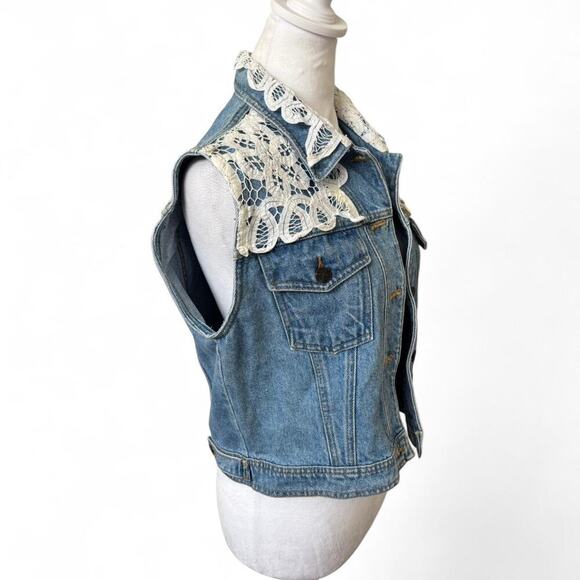 ADORABLE VINTAGE 90's Made in USA Cotton denim lace trim vest medium. - Picture 4 of 7
